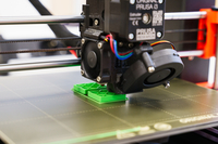 3D-Drucker druckt etwas aus