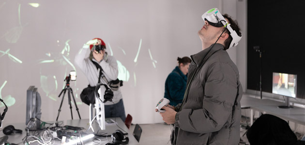 Ausstellung VR-Brille FB Gestaltung